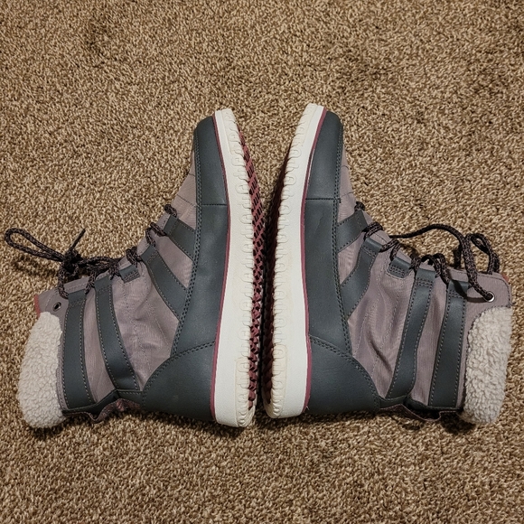 L.L.Bean Women Ultralight Quilted Insulated Waterproof Boots Size 9 Gray Tek2.5 - Picture 5 of 10